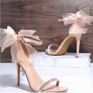 SHEIN TAUPE Apricot FABRIC Heels with Chic FABRIC Bow Accent 7.5 New.